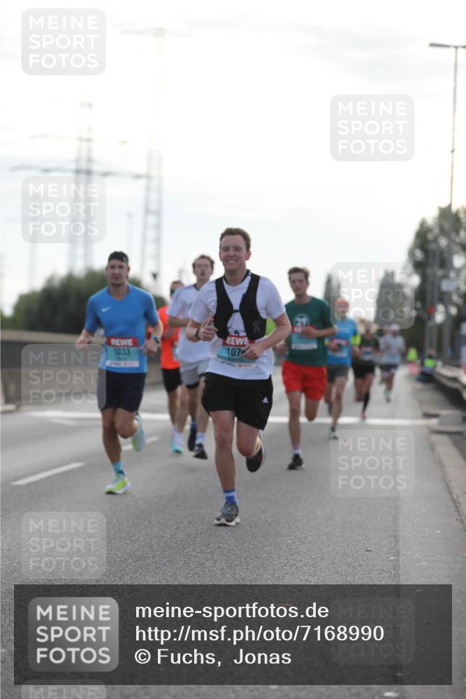 03.10.2024 - Köhlbrandbrückenlauf Fuchs,  Jonas http://msf.ph/oto/7168990 03.10.2024 09:11:12 Position 3 1033, 107 meine-sportfotos.de