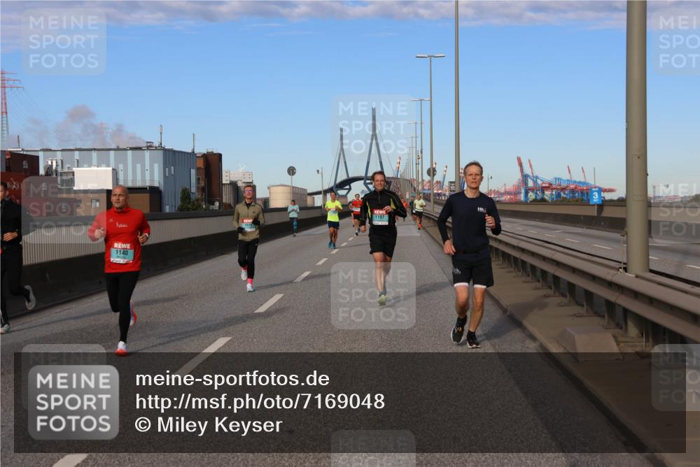 03.10.2024 - Köhlbrandbrückenlauf Miley Keyser http://msf.ph/oto/7169048 03.10.2024 09:43:21 Position 3 1140, 1016, 1197 meine-sportfotos.de