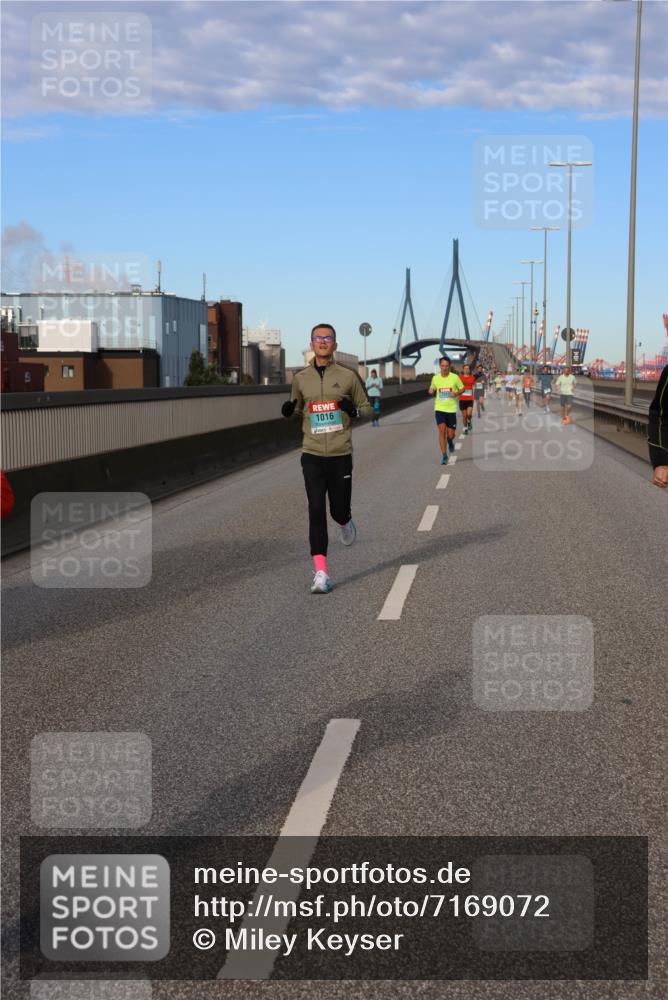 03.10.2024 - Köhlbrandbrückenlauf Miley Keyser http://msf.ph/oto/7169072 03.10.2024 09:43:23 Position 3 1016 meine-sportfotos.de