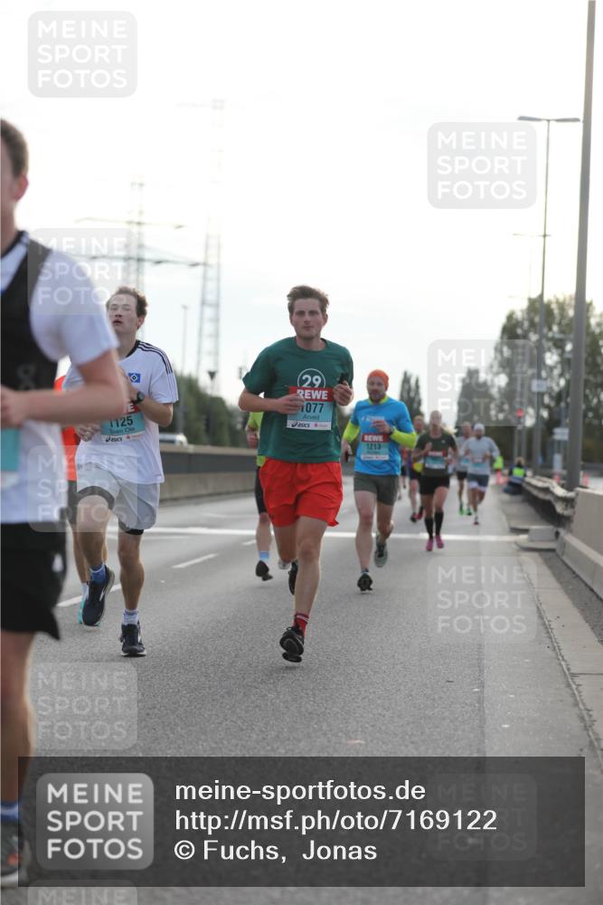 03.10.2024 - Köhlbrandbrückenlauf Fuchs,  Jonas http://msf.ph/oto/7169122 03.10.2024 09:11:14 Position 3 1125, 29, 1077, 1213 meine-sportfotos.de