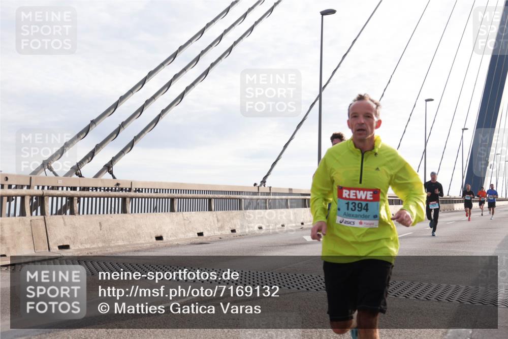 03.10.2024 - Köhlbrandbrückenlauf Matties Gatica Varas http://msf.ph/oto/7169132 03.10.2024 09:20:51 Position 2 1394 meine-sportfotos.de