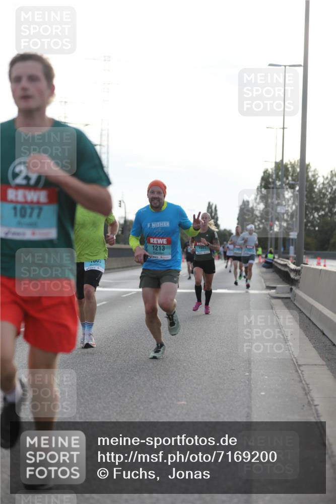 03.10.2024 - Köhlbrandbrückenlauf Fuchs,  Jonas http://msf.ph/oto/7169200 03.10.2024 09:11:15 Position 3 2, 1077, 1213, 1027 meine-sportfotos.de