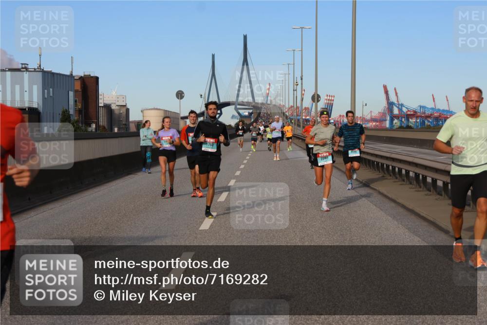 03.10.2024 - Köhlbrandbrückenlauf Miley Keyser http://msf.ph/oto/7169282 03.10.2024 09:43:33 Position 3 14, 1763, 1056, 2293 meine-sportfotos.de