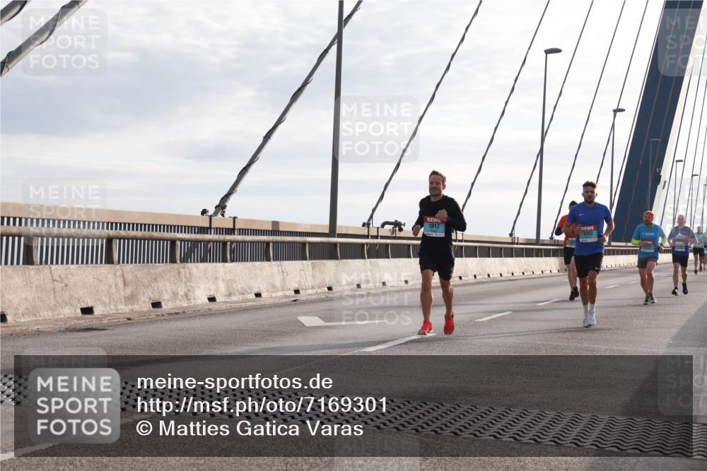 03.10.2024 - Köhlbrandbrückenlauf Matties Gatica Varas http://msf.ph/oto/7169301 03.10.2024 09:20:56 Position 2 1017, 1082 meine-sportfotos.de