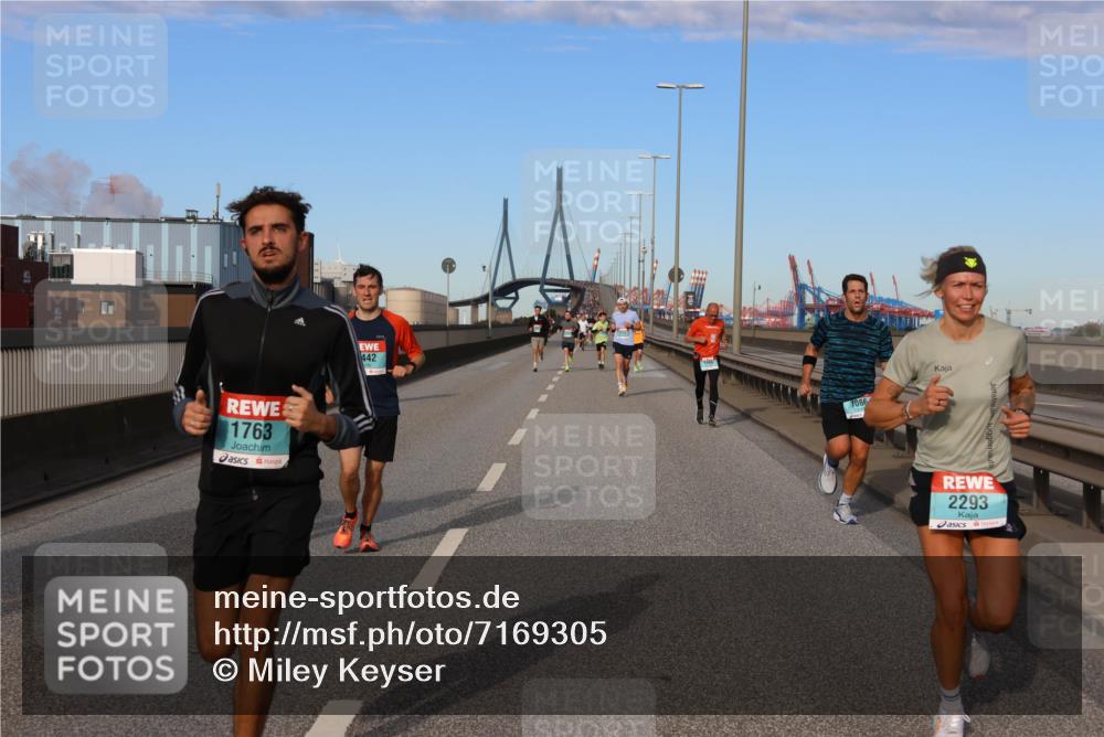 03.10.2024 - Köhlbrandbrückenlauf Miley Keyser http://msf.ph/oto/7169305 03.10.2024 09:43:37 Position 3 1763, 442, 1066, 2293 meine-sportfotos.de