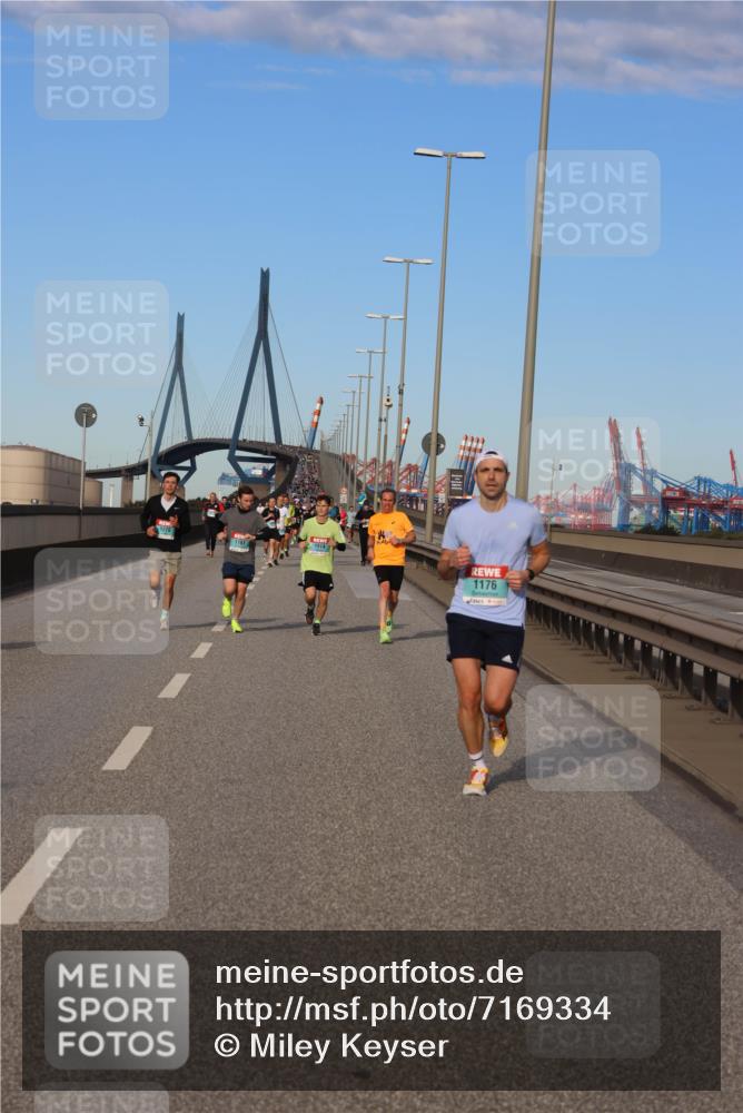 03.10.2024 - Köhlbrandbrückenlauf Miley Keyser http://msf.ph/oto/7169334 03.10.2024 09:43:42 Position 3 1914, 1161, 1176 meine-sportfotos.de