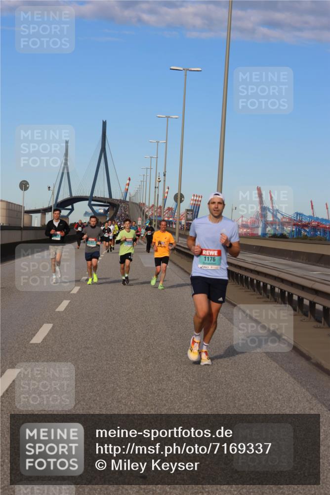 03.10.2024 - Köhlbrandbrückenlauf Miley Keyser http://msf.ph/oto/7169337 03.10.2024 09:43:43 Position 3 1161, 1176 meine-sportfotos.de