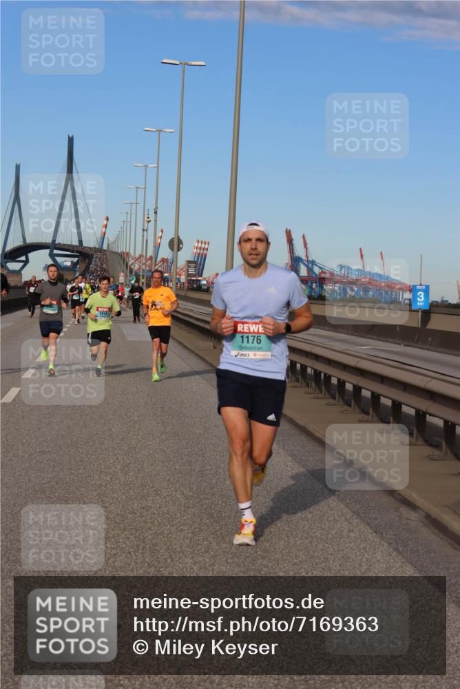 03.10.2024 - Köhlbrandbrückenlauf Miley Keyser http://msf.ph/oto/7169363 03.10.2024 09:43:44 Position 3 1914, 1176 meine-sportfotos.de