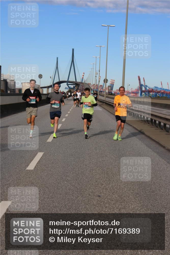 03.10.2024 - Köhlbrandbrückenlauf Miley Keyser http://msf.ph/oto/7169389 03.10.2024 09:43:47 Position 3 1270, 1161, 191 meine-sportfotos.de