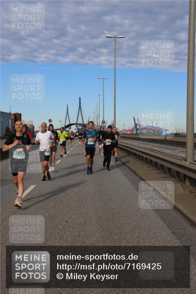 03.10.2024 - Köhlbrandbrückenlauf Miley Keyser http://msf.ph/oto/7169425 03.10.2024 09:43:59 Position 3 1170, 2875, 163, 1435 meine-sportfotos.de