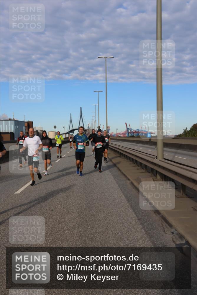 03.10.2024 - Köhlbrandbrückenlauf Miley Keyser http://msf.ph/oto/7169435 03.10.2024 09:44:00 Position 3 163, 1170, 435, 1572 meine-sportfotos.de