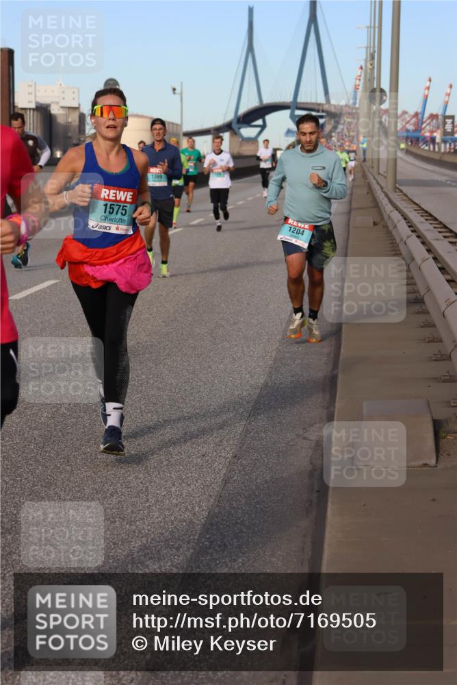 03.10.2024 - Köhlbrandbrückenlauf Miley Keyser http://msf.ph/oto/7169505 03.10.2024 09:44:14 Position 3 1575, 1399, 1204 meine-sportfotos.de