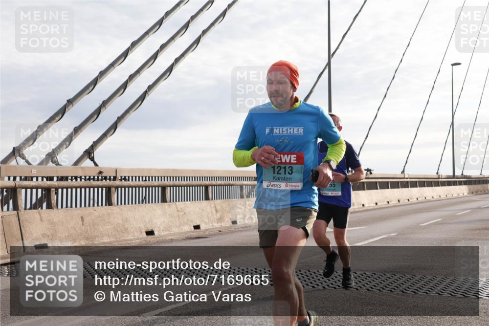 03.10.2024 - Köhlbrandbrückenlauf Matties Gatica Varas http://msf.ph/oto/7169665 03.10.2024 09:21:02 Position 2 1213, 55 meine-sportfotos.de