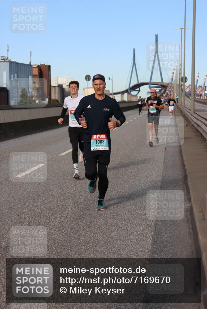 03.10.2024 - Köhlbrandbrückenlauf Miley Keyser http://msf.ph/oto/7169670 03.10.2024 09:44:28 Position 3 1083, 1425 meine-sportfotos.de