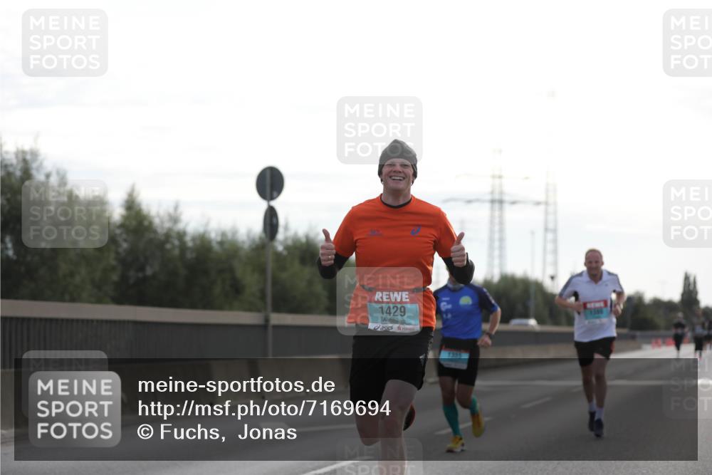 03.10.2024 - Köhlbrandbrückenlauf Fuchs,  Jonas http://msf.ph/oto/7169694 03.10.2024 09:11:28 Position 3 1429, 1335 meine-sportfotos.de