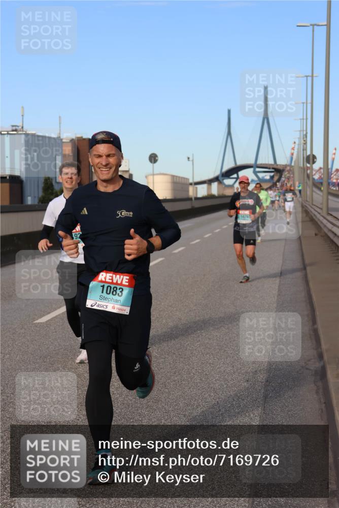 03.10.2024 - Köhlbrandbrückenlauf Miley Keyser http://msf.ph/oto/7169726 03.10.2024 09:44:28 Position 3 92, 1083, 1425 meine-sportfotos.de