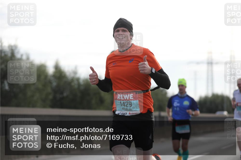 03.10.2024 - Köhlbrandbrückenlauf Fuchs,  Jonas http://msf.ph/oto/7169733 03.10.2024 09:11:29 Position 3 1429, 80 meine-sportfotos.de