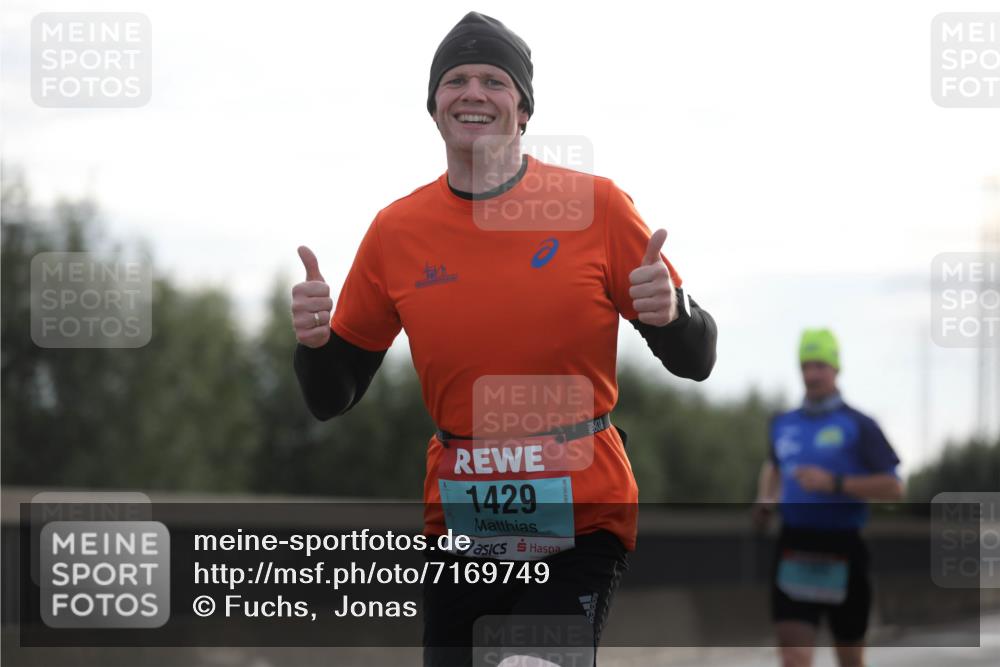 03.10.2024 - Köhlbrandbrückenlauf Fuchs,  Jonas http://msf.ph/oto/7169749 03.10.2024 09:11:29 Position 3 1429, 280 meine-sportfotos.de