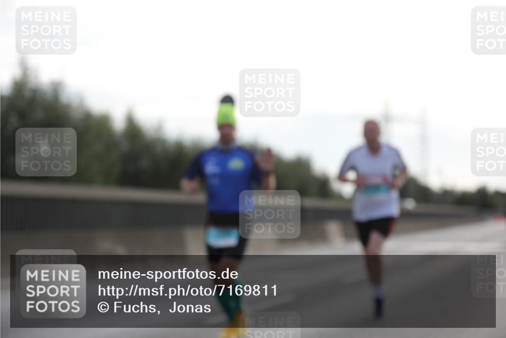 03.10.2024 - Köhlbrandbrückenlauf Fuchs,  Jonas http://msf.ph/oto/7169811 03.10.2024 09:11:30 Position 3  meine-sportfotos.de