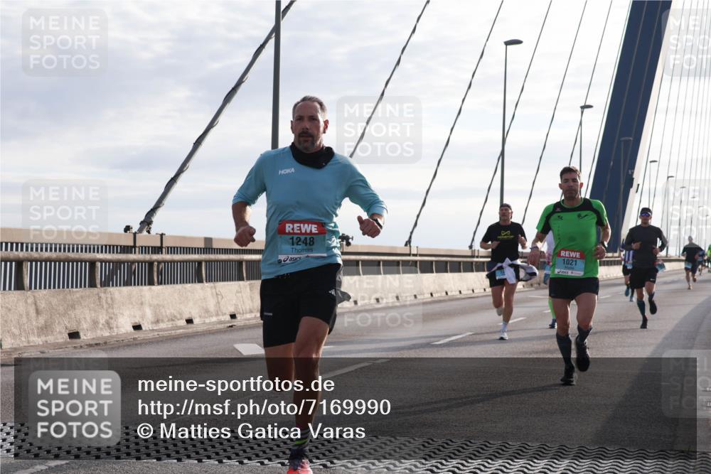 03.10.2024 - Köhlbrandbrückenlauf Matties Gatica Varas http://msf.ph/oto/7169990 03.10.2024 09:21:08 Position 2 1248, 1021 meine-sportfotos.de