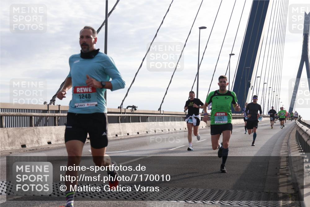 03.10.2024 - Köhlbrandbrückenlauf Matties Gatica Varas http://msf.ph/oto/7170010 03.10.2024 09:21:08 Position 2 1248, 1021 meine-sportfotos.de