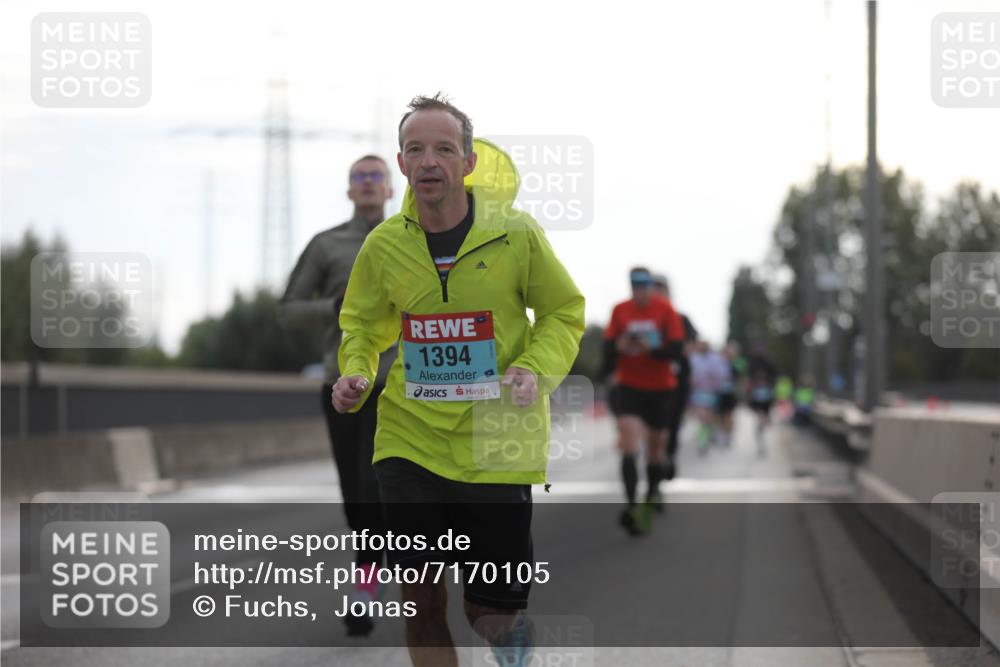03.10.2024 - Köhlbrandbrückenlauf Fuchs,  Jonas http://msf.ph/oto/7170105 03.10.2024 09:11:39 Position 3 1394 meine-sportfotos.de
