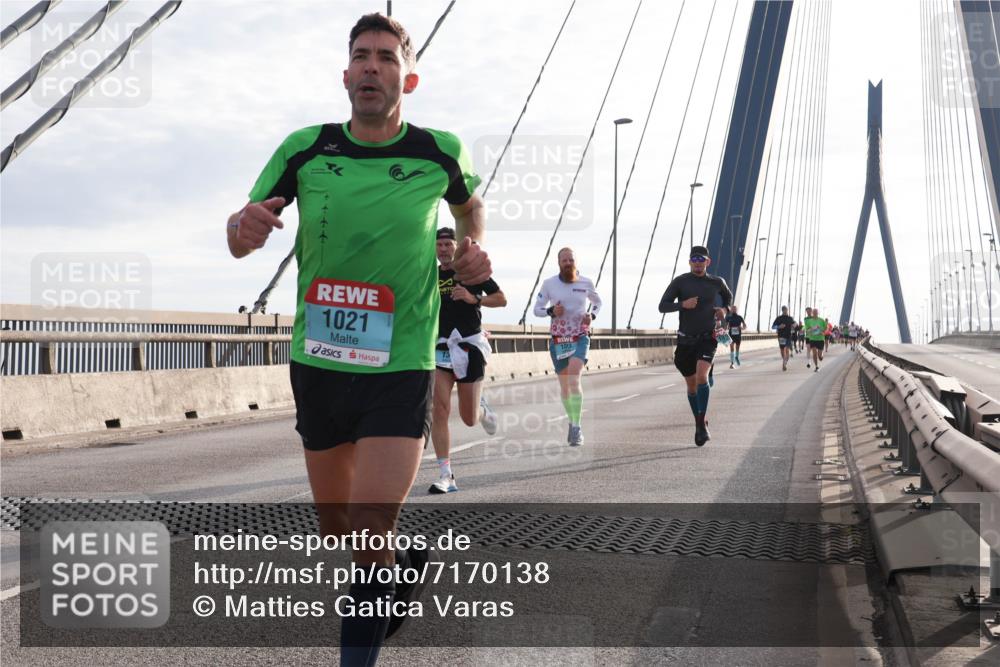 03.10.2024 - Köhlbrandbrückenlauf Matties Gatica Varas http://msf.ph/oto/7170138 03.10.2024 09:21:10 Position 2 1021 meine-sportfotos.de