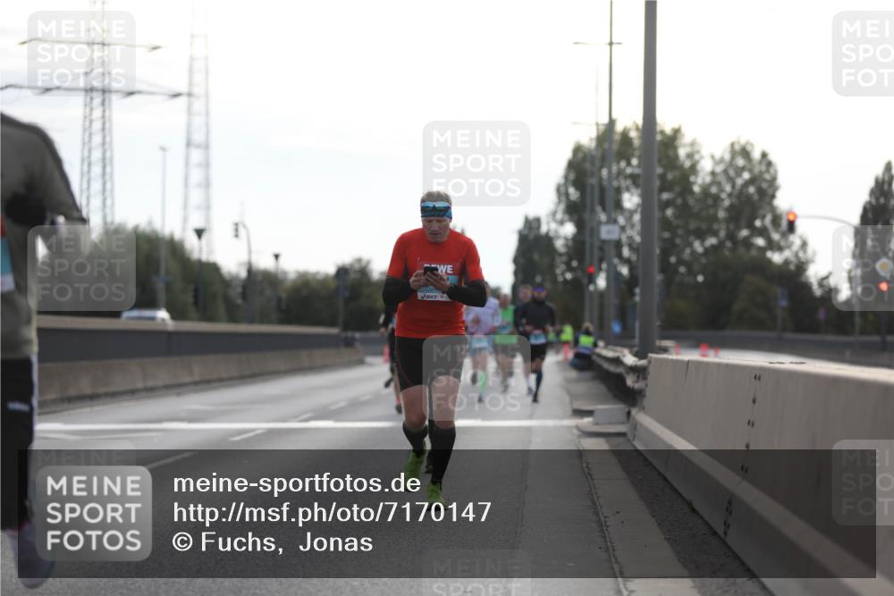 03.10.2024 - Köhlbrandbrückenlauf Fuchs,  Jonas http://msf.ph/oto/7170147 03.10.2024 09:11:40 Position 3  meine-sportfotos.de