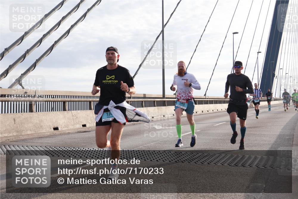 03.10.2024 - Köhlbrandbrückenlauf Matties Gatica Varas http://msf.ph/oto/7170233 03.10.2024 09:21:11 Position 2 13, 1423 meine-sportfotos.de