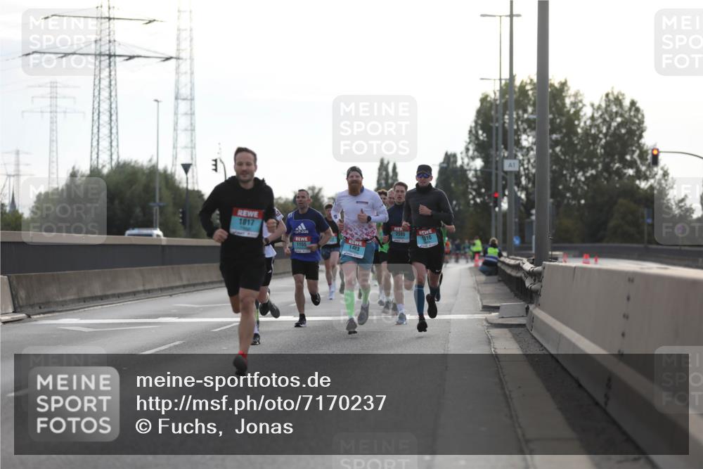 03.10.2024 - Köhlbrandbrückenlauf Fuchs,  Jonas http://msf.ph/oto/7170237 03.10.2024 09:11:45 Position 3 1017, 1155, 1423, 2085, 1316, 1 meine-sportfotos.de