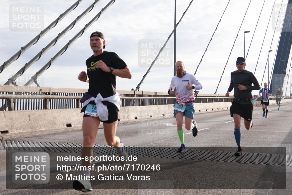 03.10.2024 - Köhlbrandbrückenlauf Matties Gatica Varas http://msf.ph/oto/7170246 03.10.2024 09:21:12 Position 2 13, 1423 meine-sportfotos.de