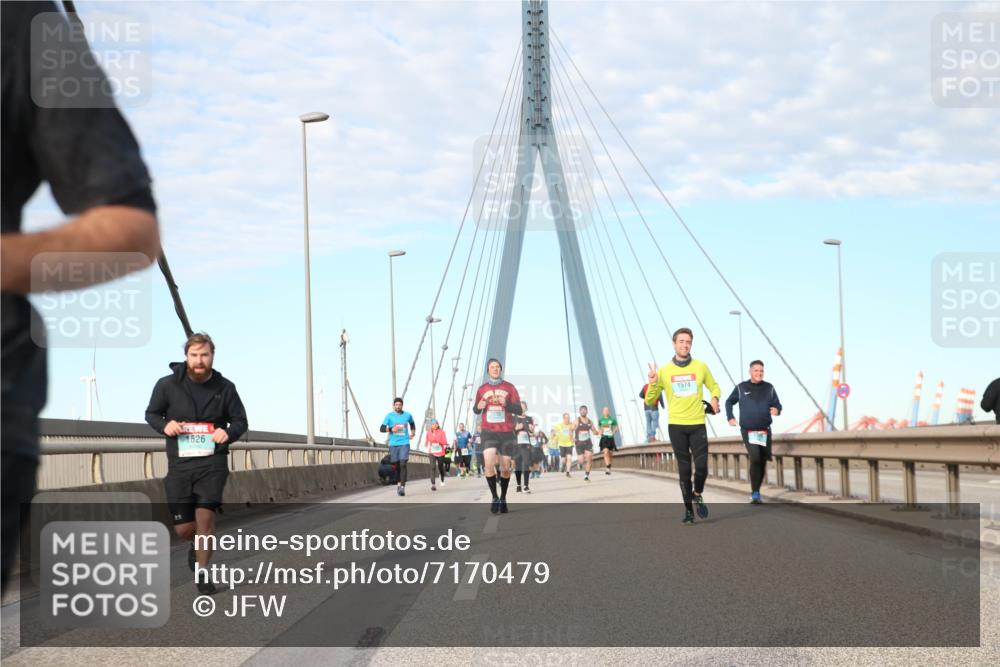 03.10.2024 - Köhlbrandbrückenlauf Jannik Wohlers http://msf.ph/oto/7170479 03.10.2024 09:42:19 Position 2 1626, 1574 meine-sportfotos.de