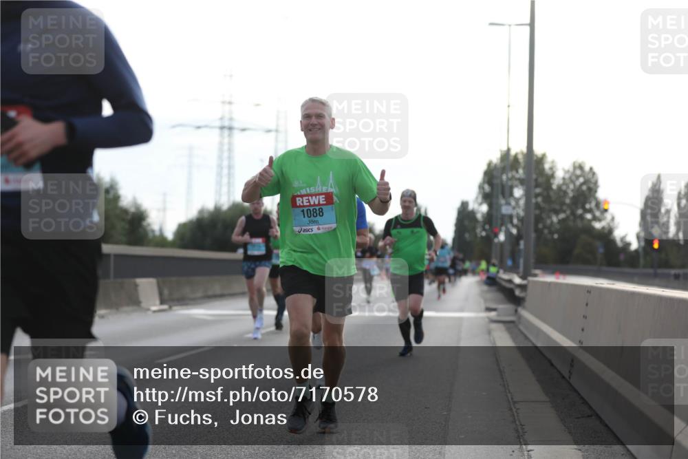 03.10.2024 - Köhlbrandbrückenlauf Fuchs,  Jonas http://msf.ph/oto/7170578 03.10.2024 09:11:51 Position 3 1088 meine-sportfotos.de