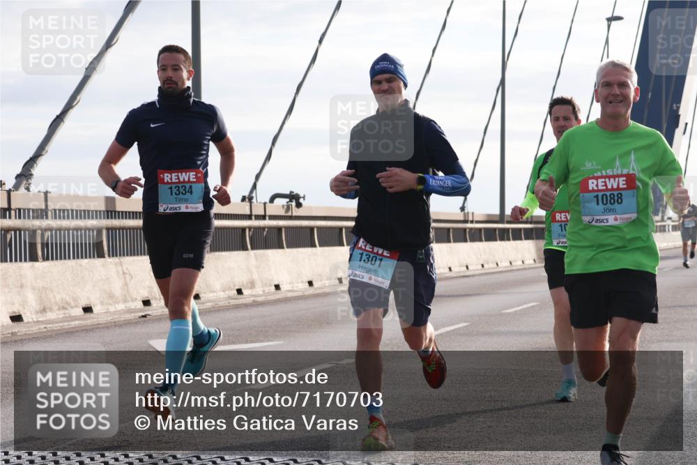03.10.2024 - Köhlbrandbrückenlauf Matties Gatica Varas http://msf.ph/oto/7170703 03.10.2024 09:21:19 Position 2 1334, 1301, 10, 1088 meine-sportfotos.de