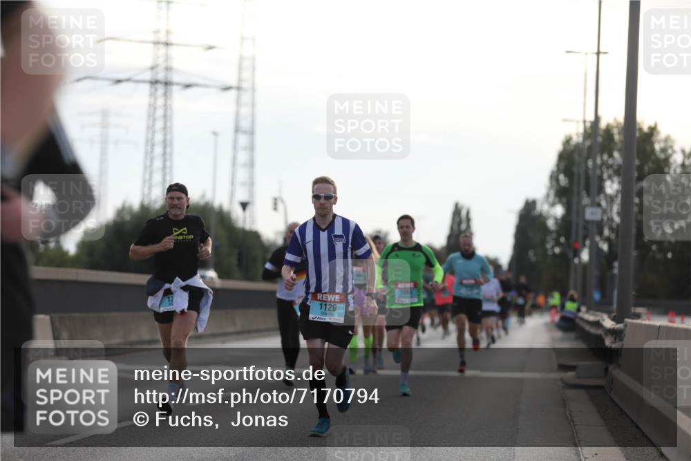 03.10.2024 - Köhlbrandbrückenlauf Fuchs,  Jonas http://msf.ph/oto/7170794 03.10.2024 09:11:55 Position 3 1129, 1065 meine-sportfotos.de
