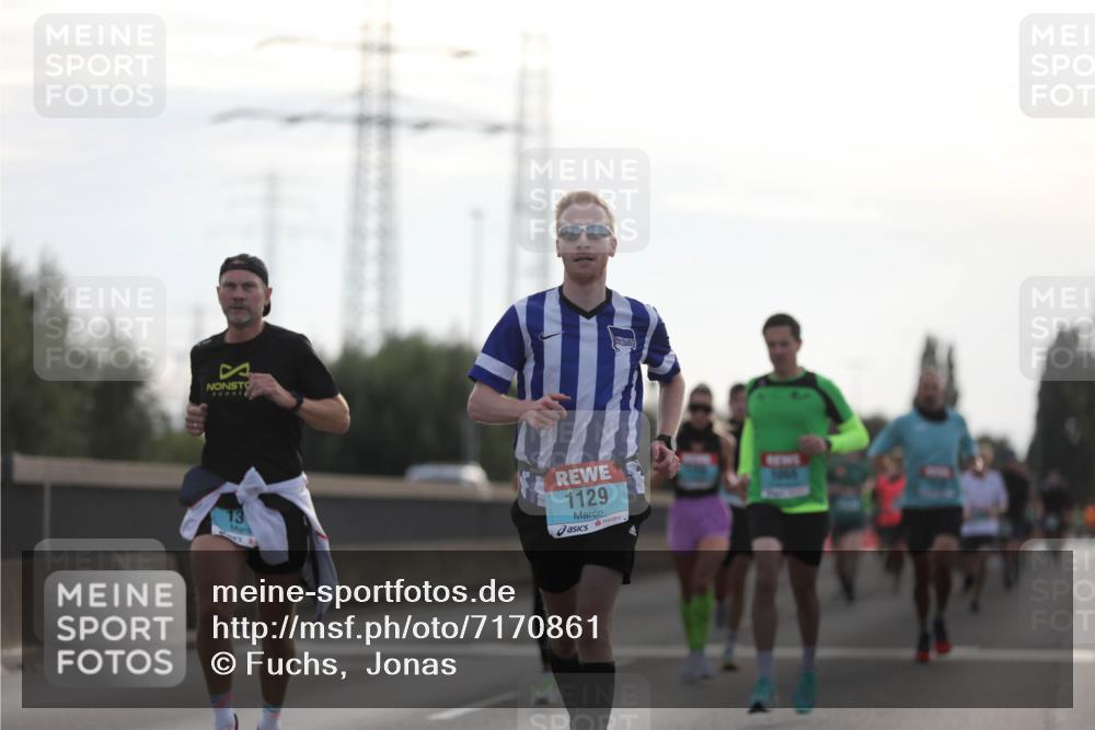 03.10.2024 - Köhlbrandbrückenlauf Fuchs,  Jonas http://msf.ph/oto/7170861 03.10.2024 09:11:56 Position 3 13, 1129 meine-sportfotos.de