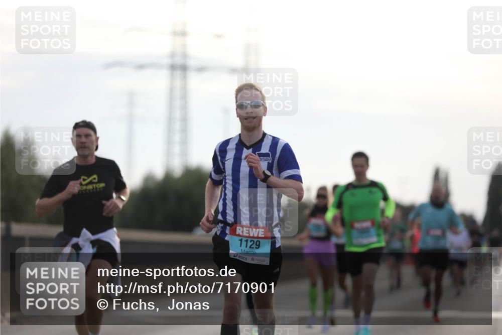 03.10.2024 - Köhlbrandbrückenlauf Fuchs,  Jonas http://msf.ph/oto/7170901 03.10.2024 09:11:56 Position 3 1129 meine-sportfotos.de