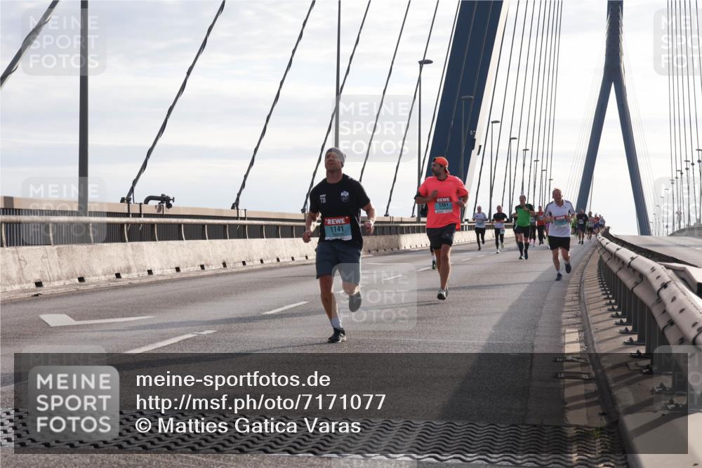 03.10.2024 - Köhlbrandbrückenlauf Matties Gatica Varas http://msf.ph/oto/7171077 03.10.2024 09:21:28 Position 2 1141, 1361 meine-sportfotos.de