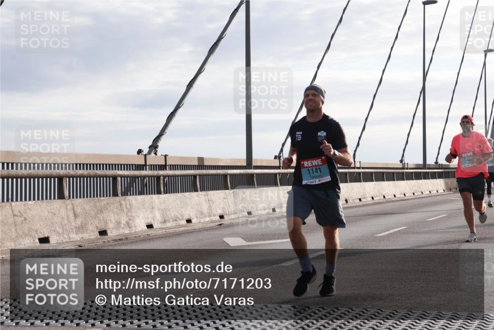 03.10.2024 - Köhlbrandbrückenlauf Matties Gatica Varas http://msf.ph/oto/7171203 03.10.2024 09:21:29 Position 2 1141 meine-sportfotos.de
