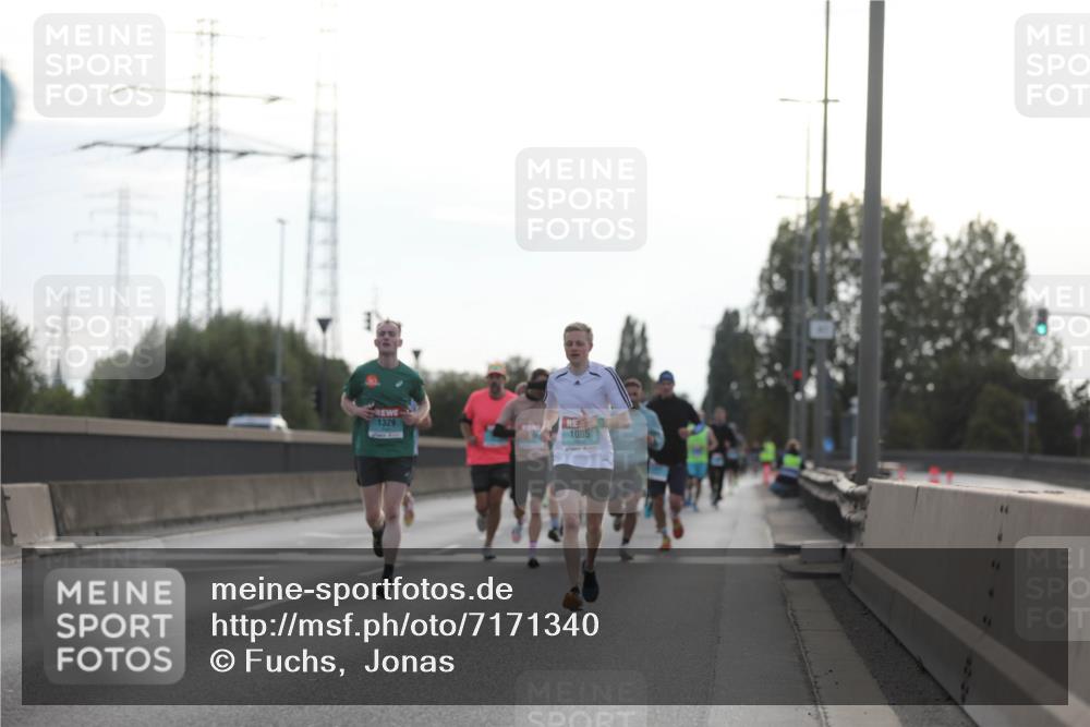 03.10.2024 - Köhlbrandbrückenlauf Fuchs,  Jonas http://msf.ph/oto/7171340 03.10.2024 09:12:03 Position 3 1329, 1085 meine-sportfotos.de