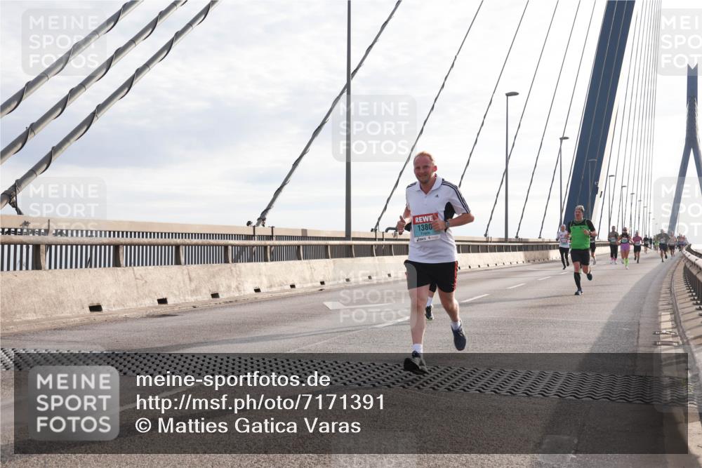 03.10.2024 - Köhlbrandbrückenlauf Matties Gatica Varas http://msf.ph/oto/7171391 03.10.2024 09:21:34 Position 2 1380 meine-sportfotos.de