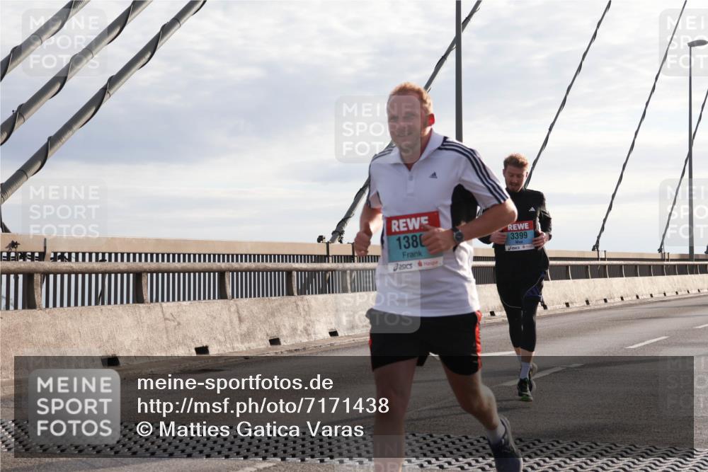 03.10.2024 - Köhlbrandbrückenlauf Matties Gatica Varas http://msf.ph/oto/7171438 03.10.2024 09:21:34 Position 2 1380, 3399 meine-sportfotos.de