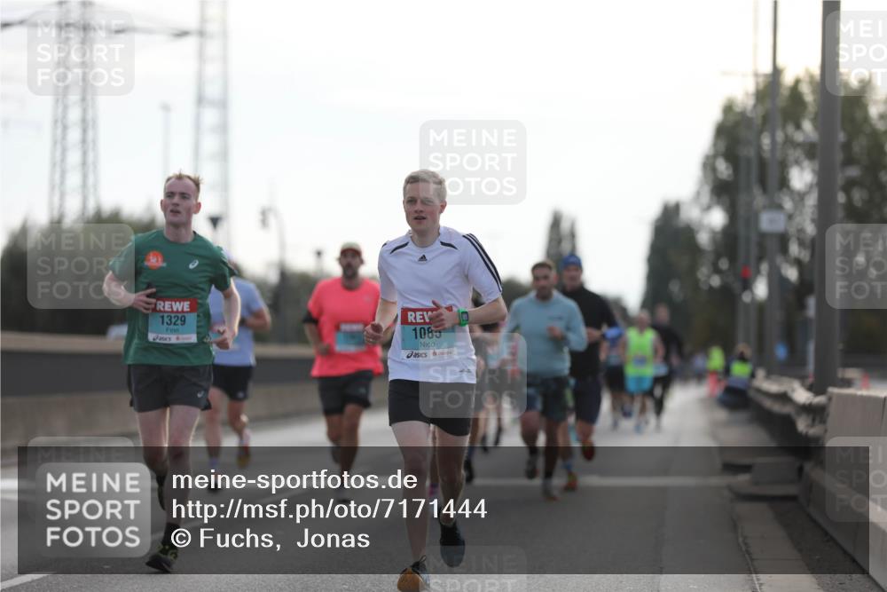 03.10.2024 - Köhlbrandbrückenlauf Fuchs,  Jonas http://msf.ph/oto/7171444 03.10.2024 09:12:04 Position 3 1329, 1085 meine-sportfotos.de