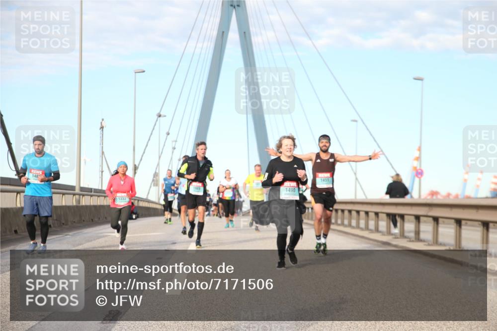 03.10.2024 - Köhlbrandbrückenlauf Jannik Wohlers http://msf.ph/oto/7171506 03.10.2024 09:42:24 Position 2 148, 1333, 1451, 1989, 1490 meine-sportfotos.de