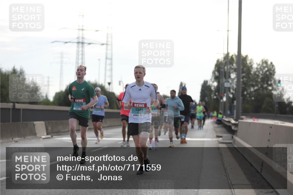 03.10.2024 - Köhlbrandbrückenlauf Fuchs,  Jonas http://msf.ph/oto/7171559 03.10.2024 09:12:05 Position 3 1329, 1085 meine-sportfotos.de