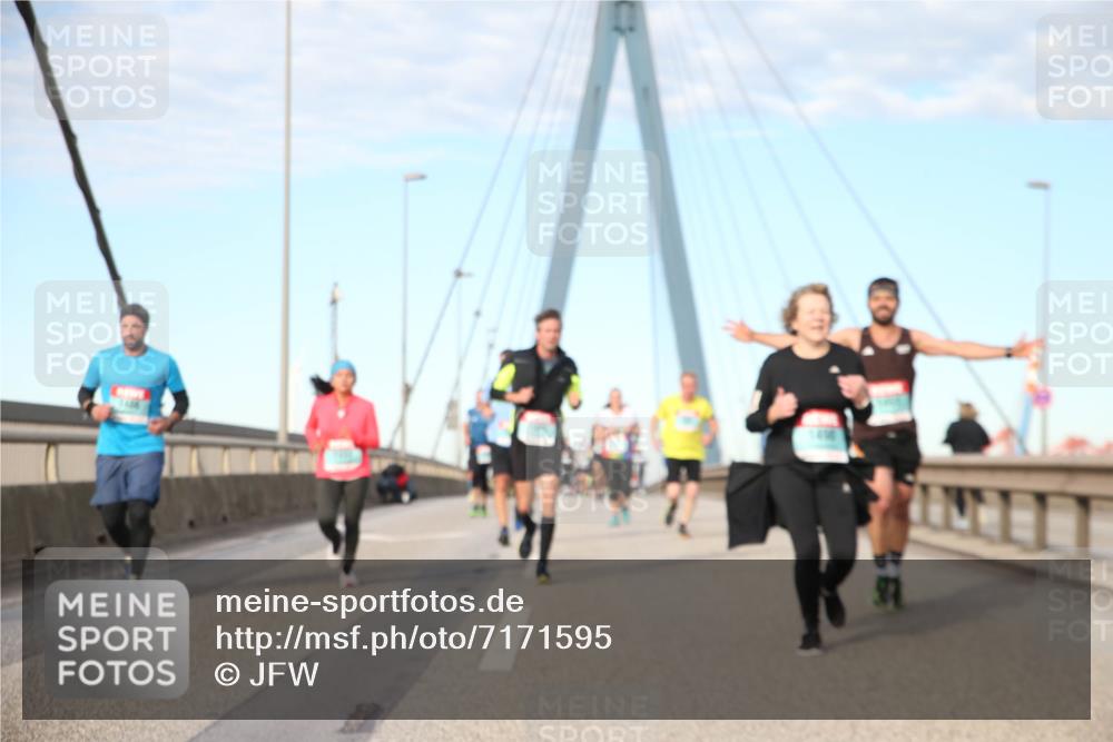 03.10.2024 - Köhlbrandbrückenlauf Jannik Wohlers http://msf.ph/oto/7171595 03.10.2024 09:42:25 Position 2  meine-sportfotos.de