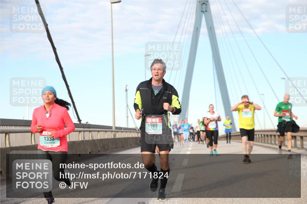 03.10.2024 - Köhlbrandbrückenlauf Jannik Wohlers http://msf.ph/oto/7171824 03.10.2024 09:42:27 Position 2 1333, 1989 meine-sportfotos.de