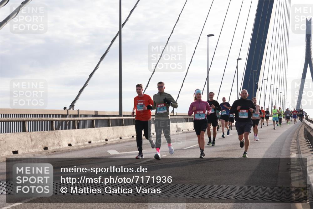 03.10.2024 - Köhlbrandbrückenlauf Matties Gatica Varas http://msf.ph/oto/7171936 03.10.2024 09:21:45 Position 2 1308, 1016, 1131, 1091 meine-sportfotos.de