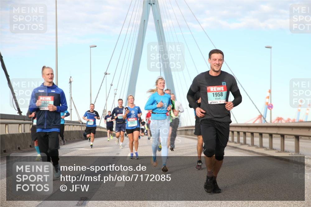 03.10.2024 - Köhlbrandbrückenlauf Jannik Wohlers http://msf.ph/oto/7172085 03.10.2024 09:42:34 Position 2 1808, 1427, 1958 meine-sportfotos.de