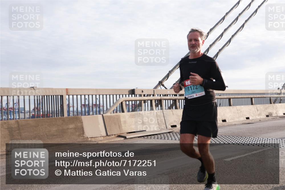 03.10.2024 - Köhlbrandbrückenlauf Matties Gatica Varas http://msf.ph/oto/7172251 03.10.2024 09:21:49 Position 2 1172 meine-sportfotos.de